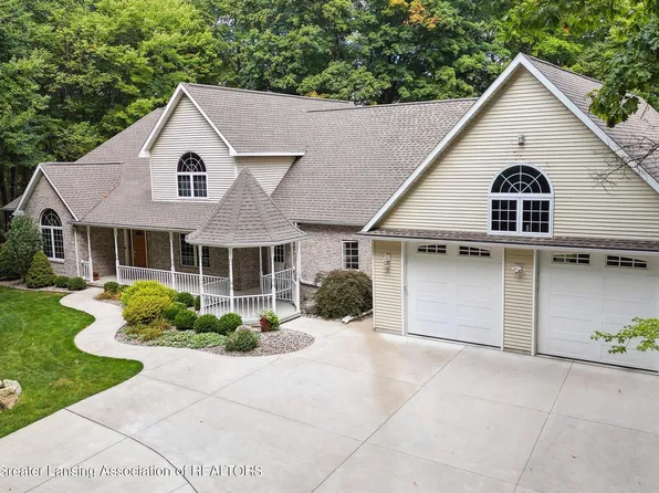 4884 Rivers Edge Trl, Mount Pleasant, MI 48858