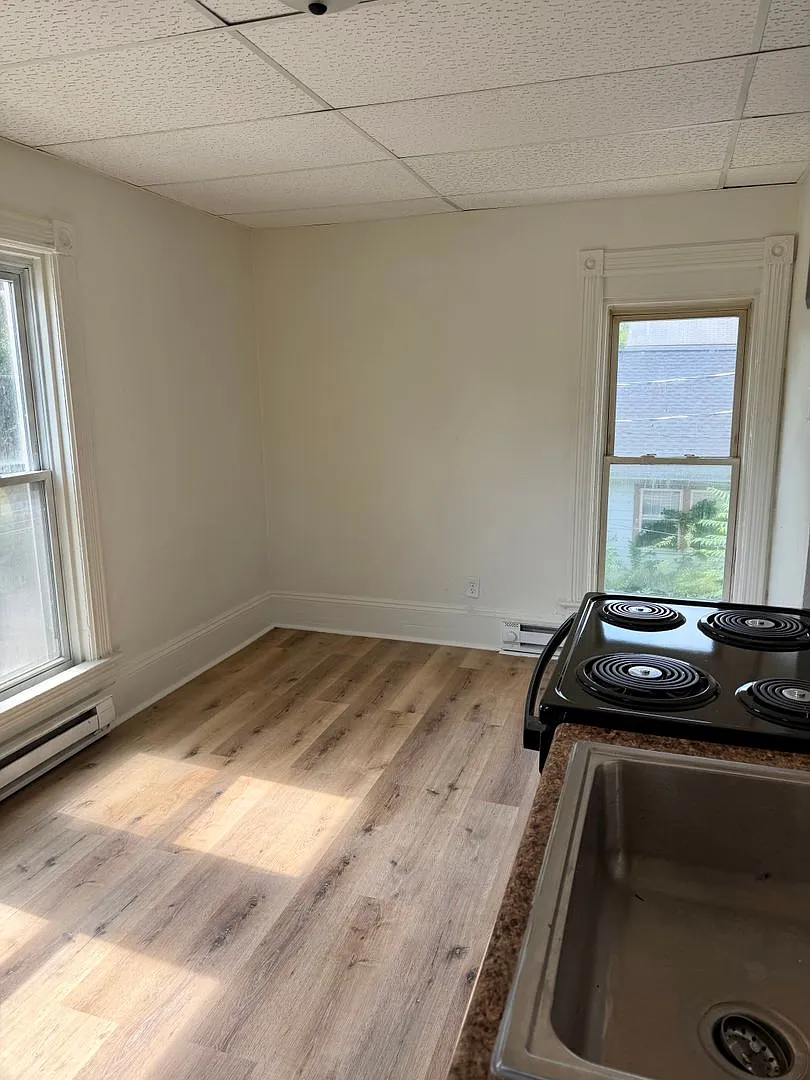 303 Logan Avenue MultiFamily — Photo 4