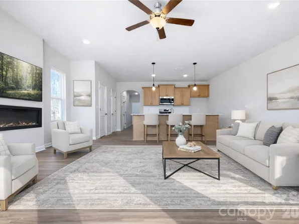 3118 Aberleaf Ln, Charlotte, NC 28227