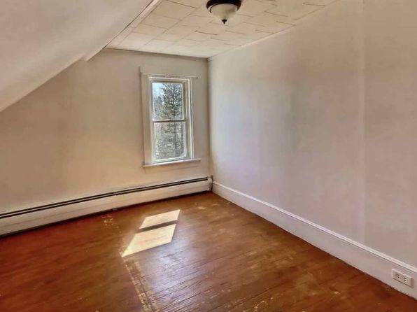 31 Davenport Street, Milford, ME 04461