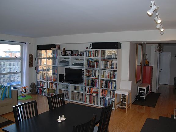 3rd image of 100 La Salle St #8G