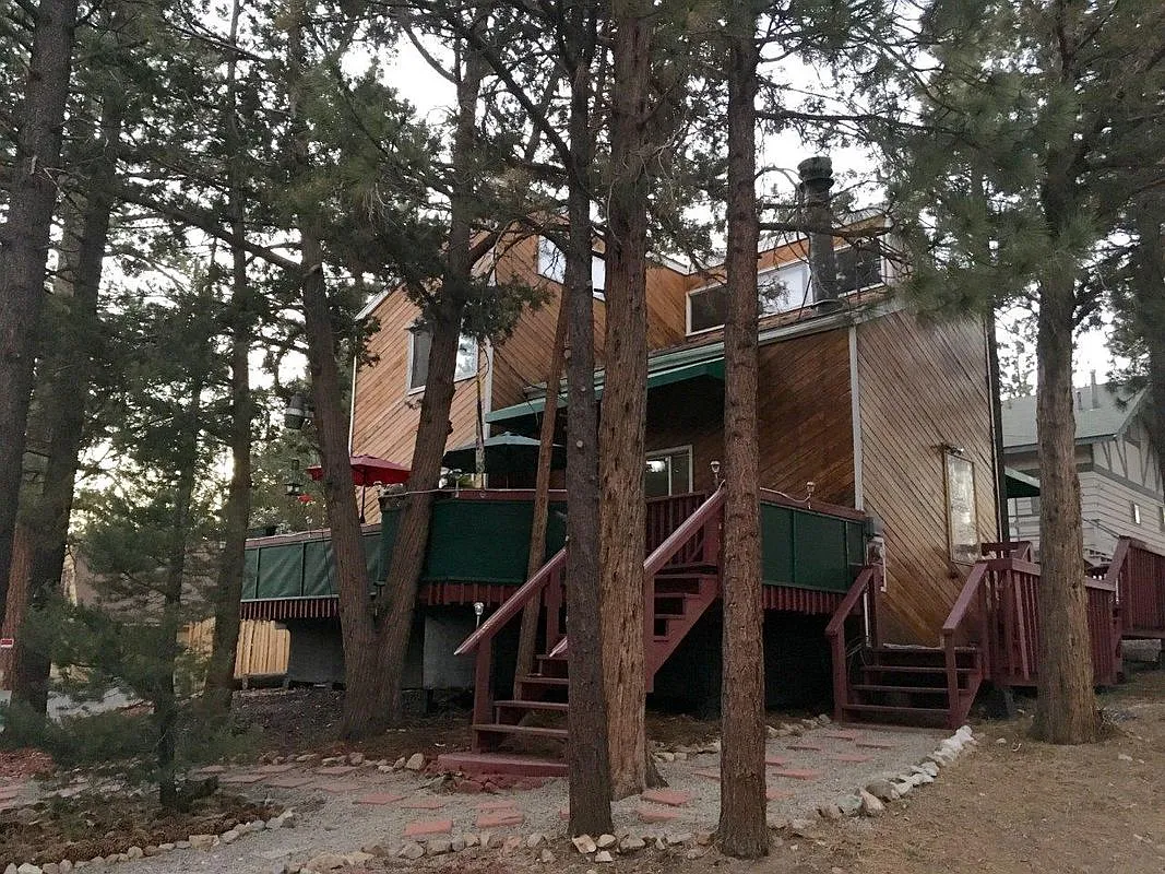 2 bed, 2.0 bath, 1260 sqft, $2,200 — Photo 2