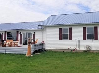 116 Lakeview Dr, Stanton, MI 48888