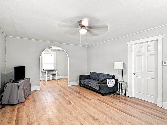 4th image of 2416 N Main Avenue