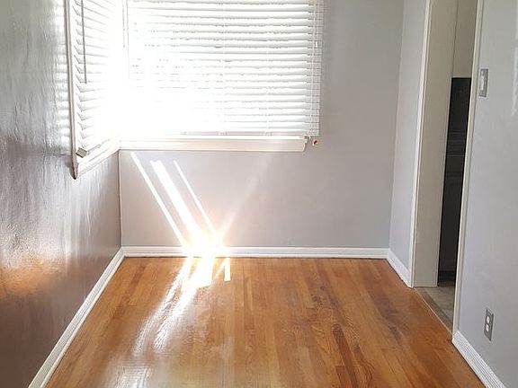 5th image of 2517 28th St #2517