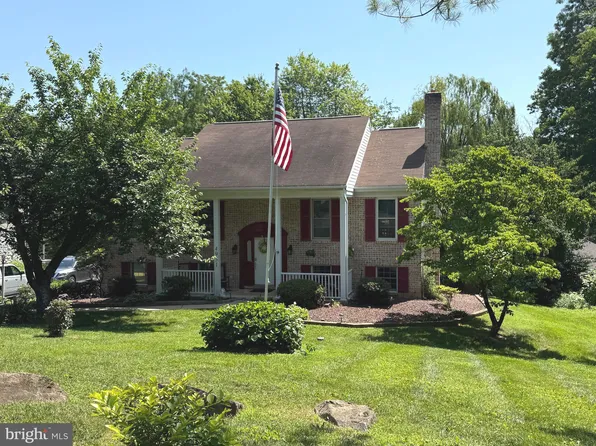4951 Bossler Rd, Elizabethtown, PA 17022