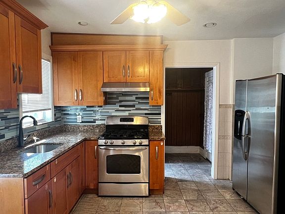 3rd image of 46 Brook St #Sf