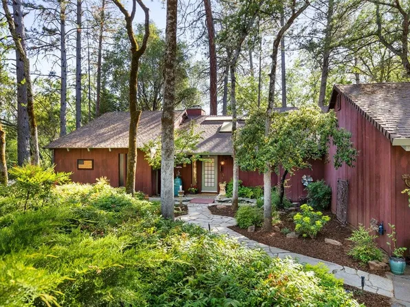 19007 Chickadee Ct, Penn Valley, CA 95946