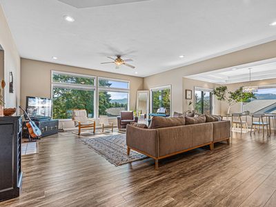 260 Mount Echo Dr, Medford, OR, 97504