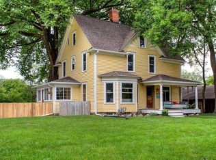 107 S Riverside Dr, Ames, IA 50010
