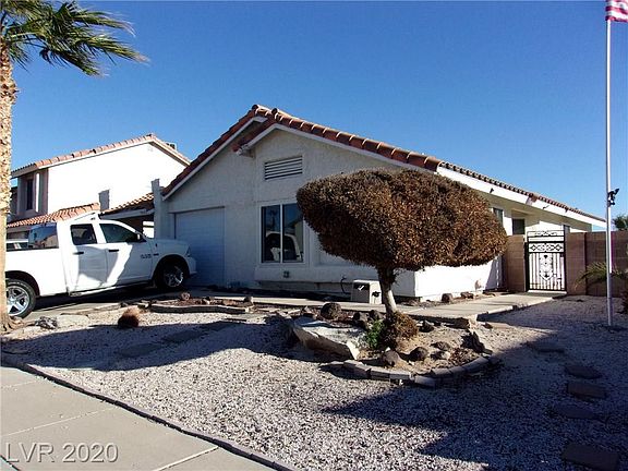 2nd image of 1647 Paloma Ave