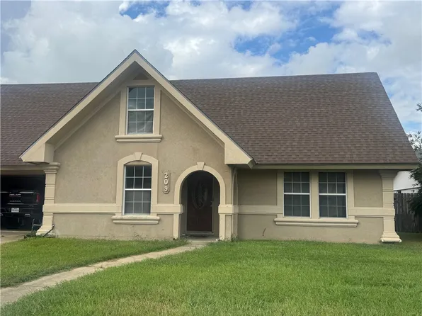209 Blanco Dr, Portland, TX 78374