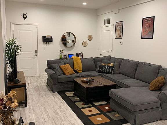3rd image of 980 N Marshall St #3