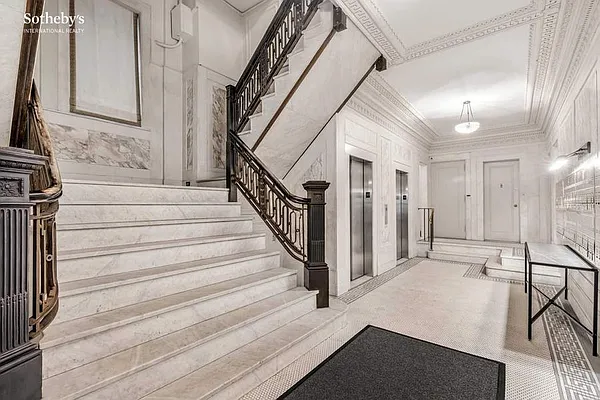 Sold by Sotheby's International Realty | media 25