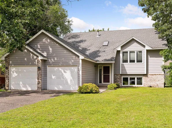 955 117th Ave NW, Coon Rapids, MN 55448