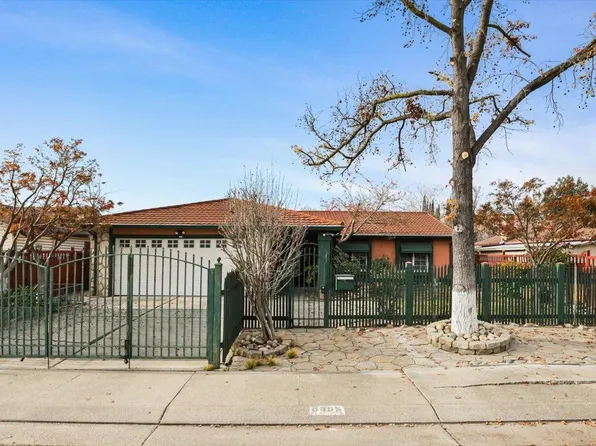 8305 Bluefield Dr, Stockton, CA 95210