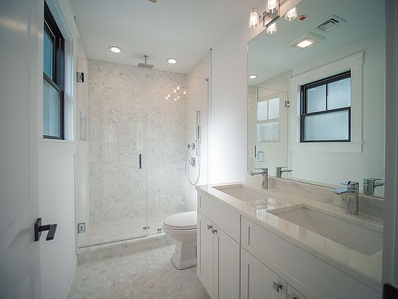 3rd image of 398 Bremen St #2