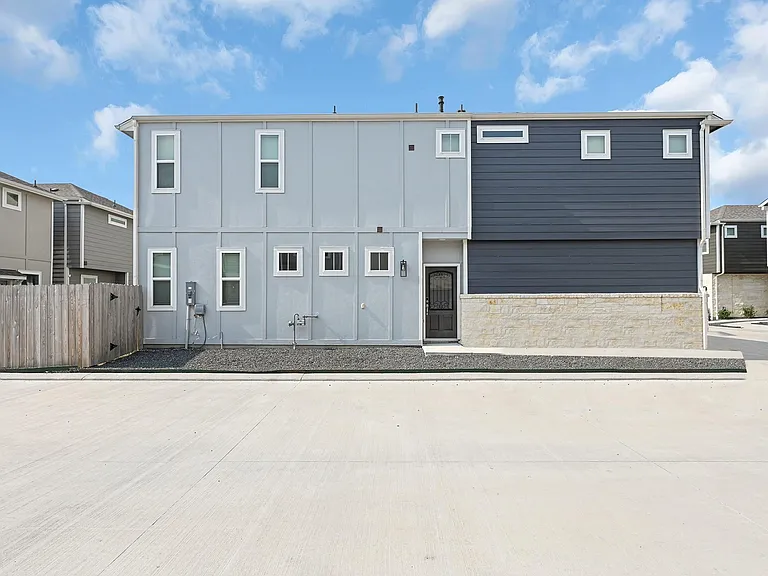 1528 Lakeline Oak Dr — Photo 24