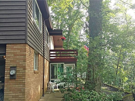 3rd image of 38 Woodland Park Dr