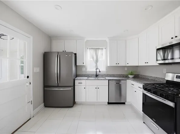 4873 Robin Hood Rd, Norfolk, VA 23513