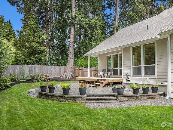 3rd image of 25989 Dunlin Lane NE