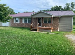 40 Oak St, Vanceburg, KY 41179