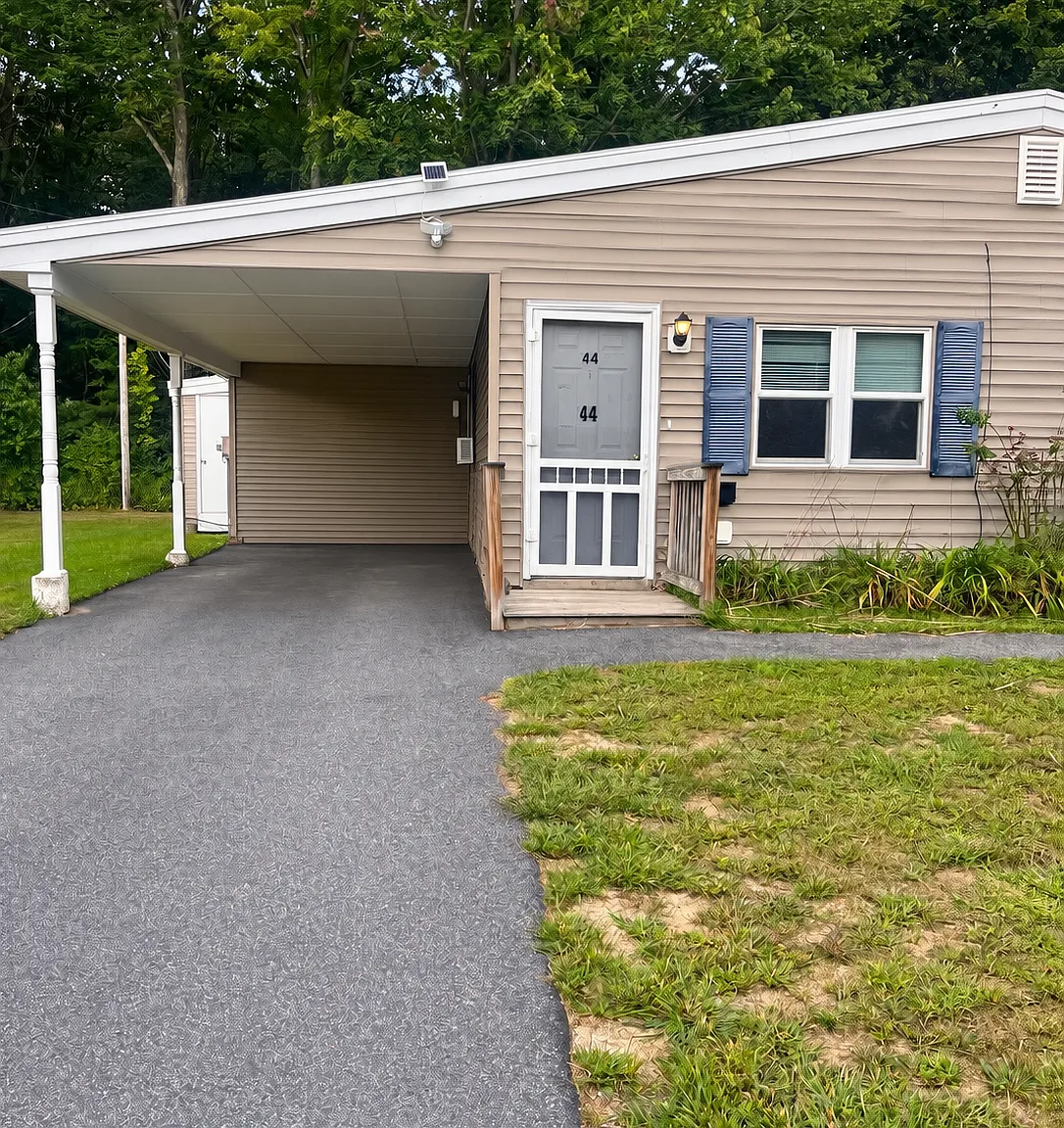 3 bed, 996 sqft, $2,350 — Photo 1