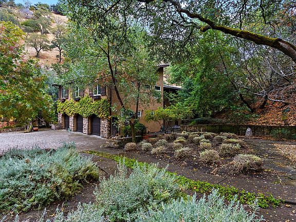 3rd image of 289 Castle Hill Ranch Rd