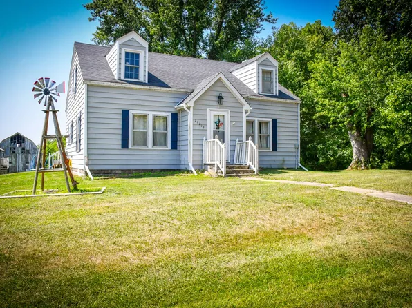 29019 280th Ave, Barry, IL 62312