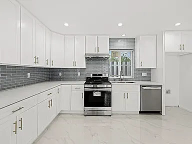 10924 Woodward Ave — Photo 1