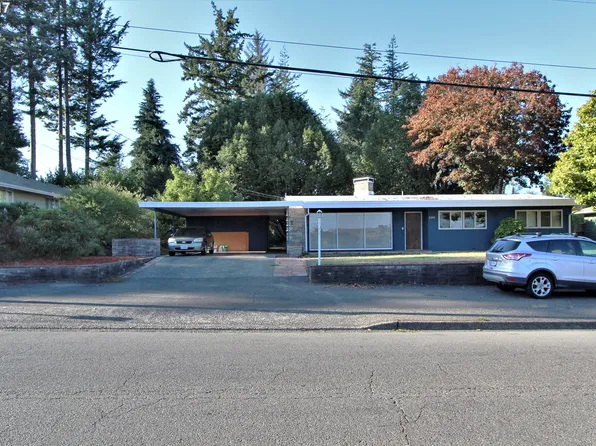 2345 Koos Bay Blvd, Coos Bay, OR 97420