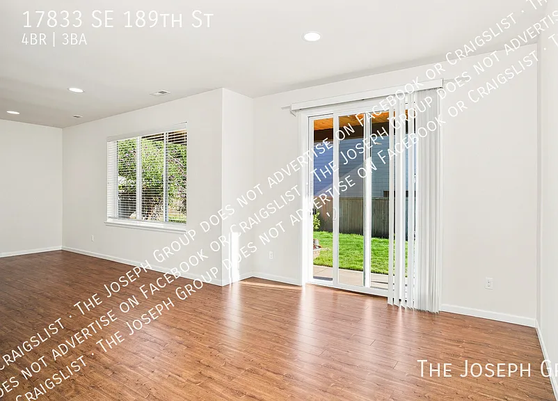 Your Dreamy 4-Bedroom Retreat in Renton — Photo 4
