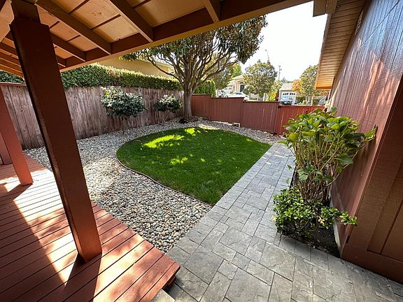 3rd image of 3707 Hillside Ct