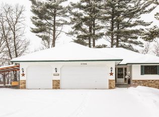 37096 Little Oak Ln, North Branch, MN 55056