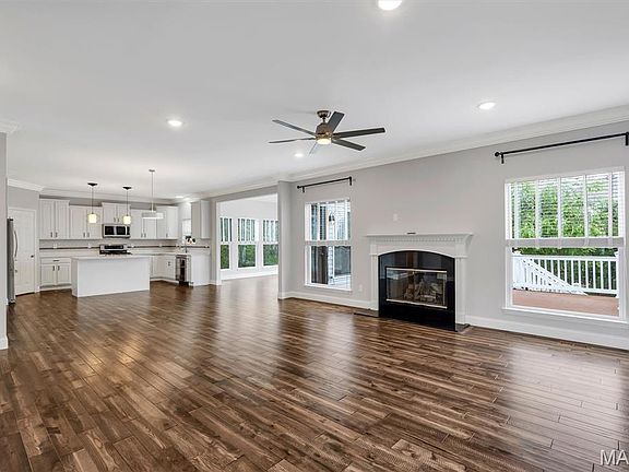 4th image of 3029 Fairfield Way Ln