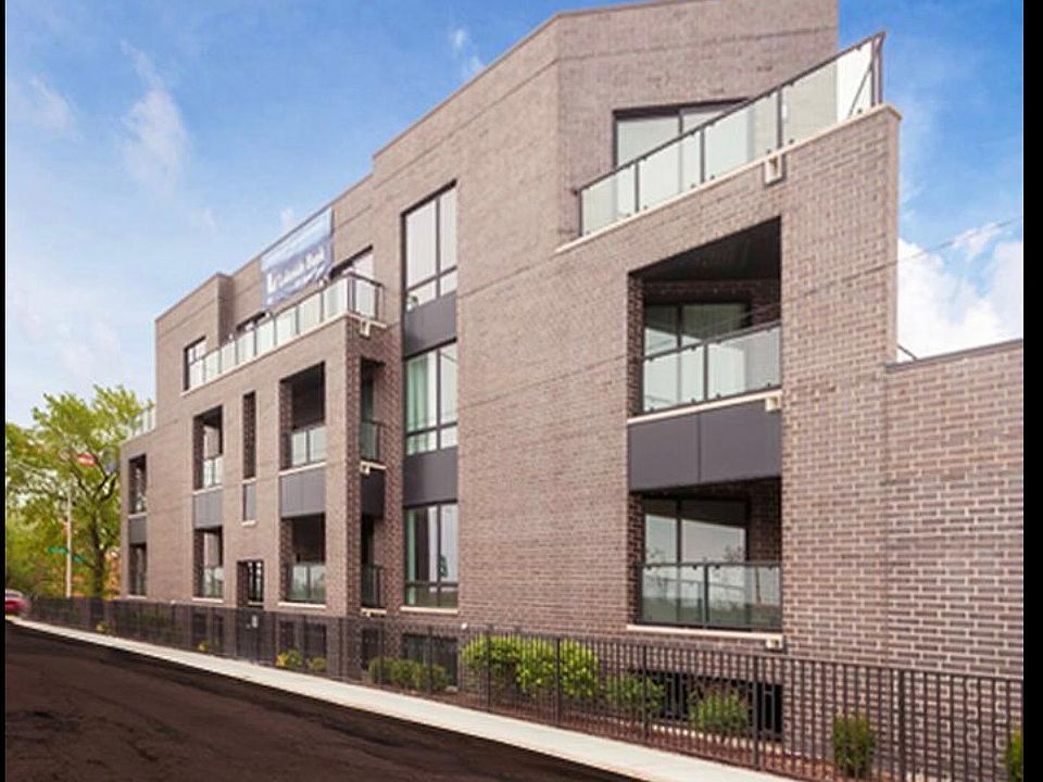 1st image of 2034 N Avondale Ave #3N