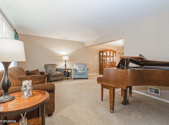 4th image of 571 E Delgado Dr