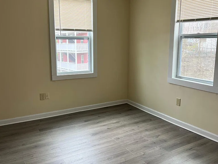 375 Elm St #3L — Photo 20