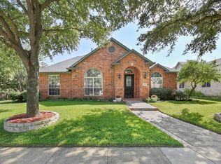 5909 Sandhill Cir, The Colony, TX 75056