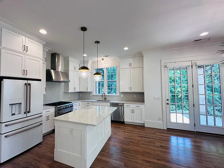 2820 Hillside Springs Dr — Photo 16
