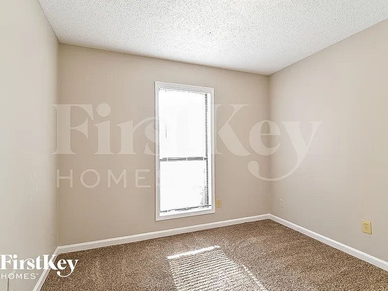 4399 Winterpark Dr — Photo 12