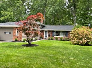 24025 Palm Dr, North Olmsted, OH 44070