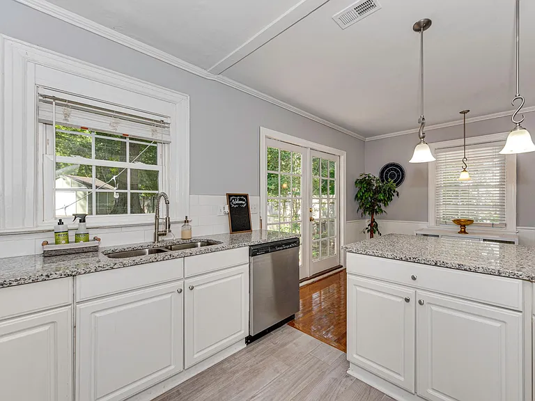 421 Keswick Ave — Photo 10