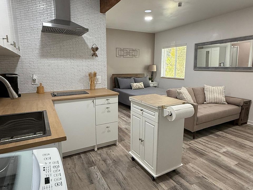 1st image of 1525 Sheridan Ave