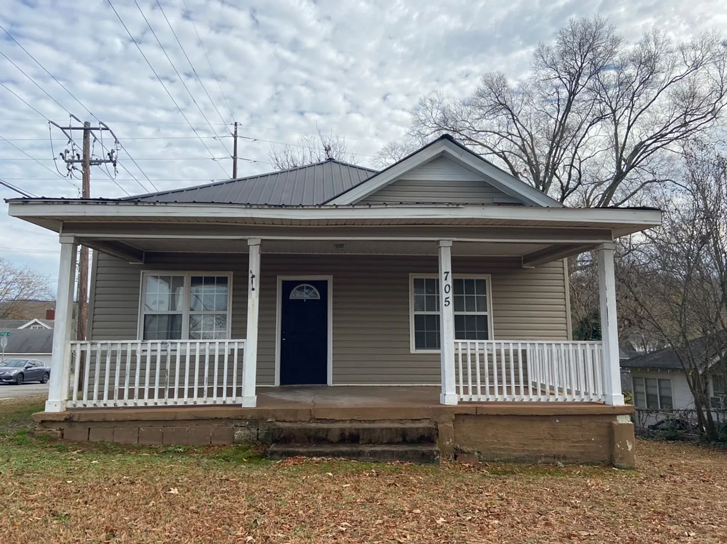 705 Knox Avenue — Photo 1