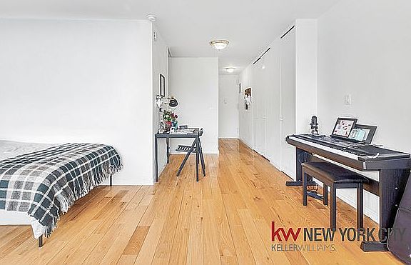 5th image of 343 E 30th St APT 14E