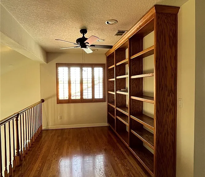 24574 Indian Hill Ln — Photo 4