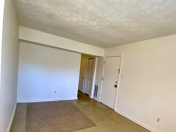 4th image of 1809 Gerald Dr APT A