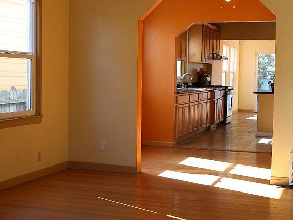 3rd image of 7401 Halliday Ave