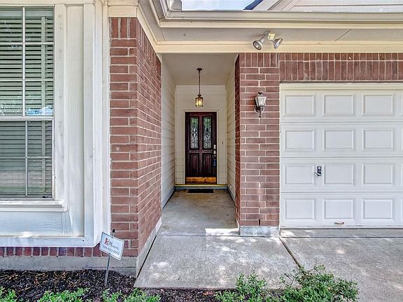 5th image of 2927 Blue Dawn Dr